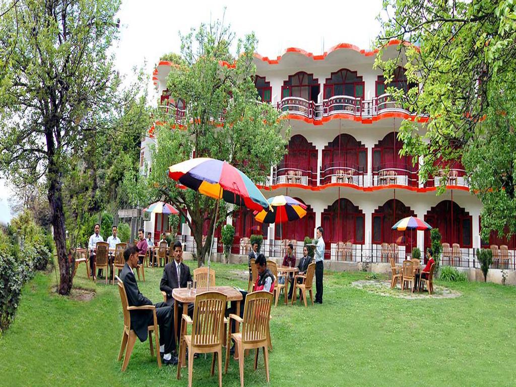 Himanshu Resorts Manāli Buitenkant foto