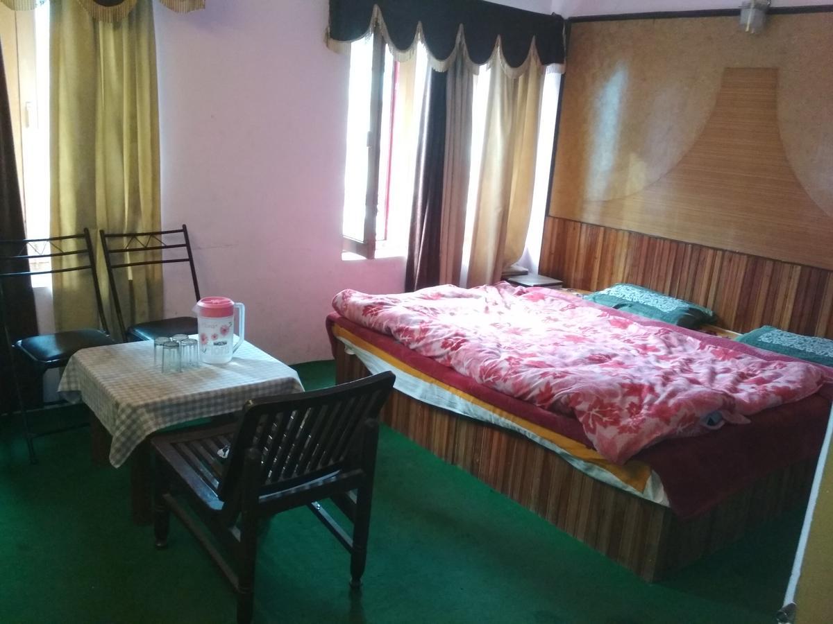 Himanshu Resorts Manāli Buitenkant foto